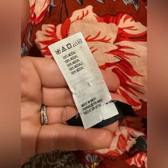 Anthropologie Square Big Scarf 48”X 48” Fall Burgundy Floral Harvest - Picture 6 of 7